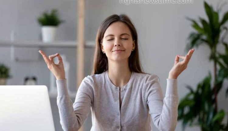 Hypnotize Someone How to in 5 Easy Steps